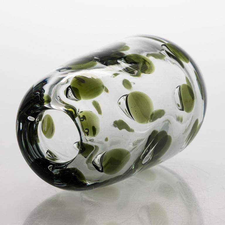 Saara Hopea, vase, “Panther”, signed S. Hopea Nuutajärvi Notsjö -55.