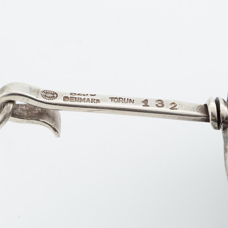 Vivianna Torun Bülow-Hübe, necklace with pendant, model no. 169 and 132, sterling silver with smoky quartz, for Georg Jensen.