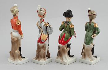 FIGURINER, 4 st, porslin, 1900-talets andra hälft.