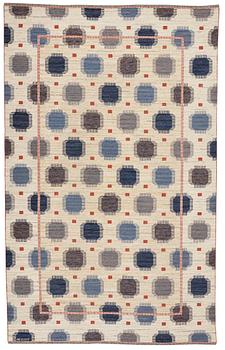 221. Märta Måås-Fjetterström, A CARPET, "Blå plump", flat weave, ca 406,5 x 253 cm, signed AB MMF.