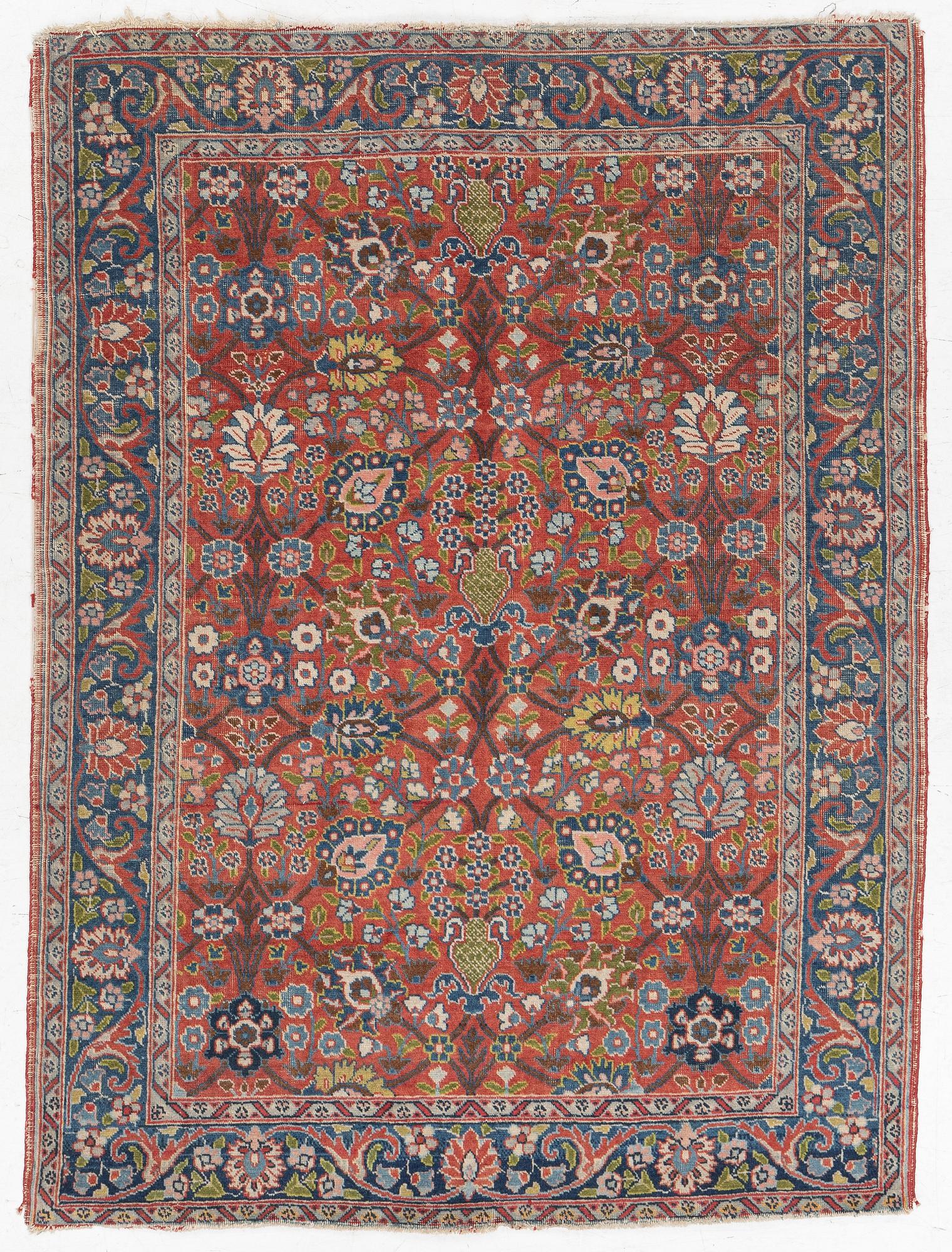 An antique Mahal rug, c.. 178 x 132 cm.
