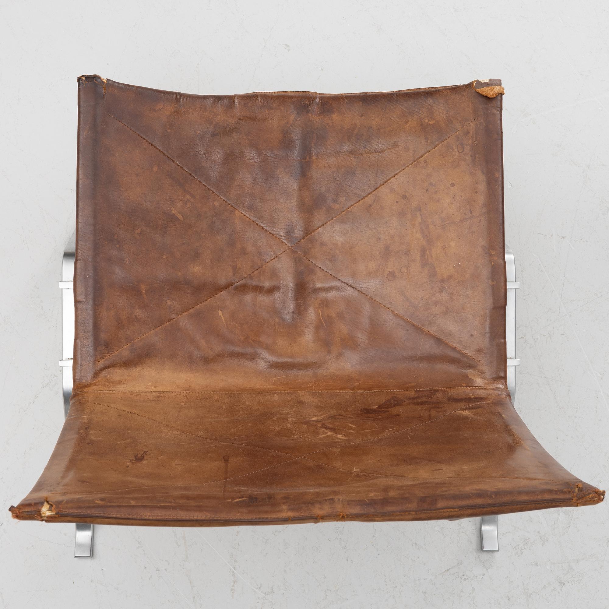 Poul Kjaerholm, a pair of brown leather "PK-22" chairs, edition E Kold Christensen.