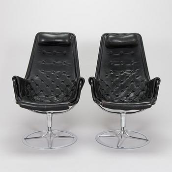 Bruno Mathsson, A pair of 'Jetson' swivel easy chairs  for Dux. Designed in 1969.