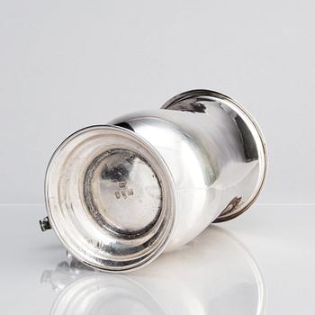 Dryckeskanna, silver, London 1775, möjligen av William Bennet.