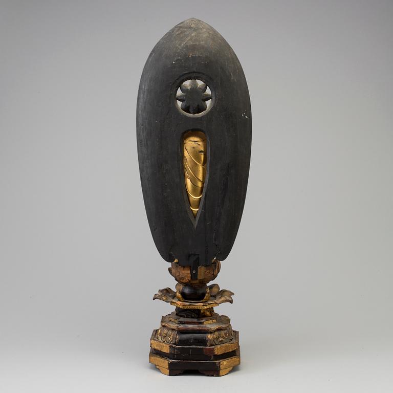 A large wooden lacquered figure of buddha, Japan, 19th Century.