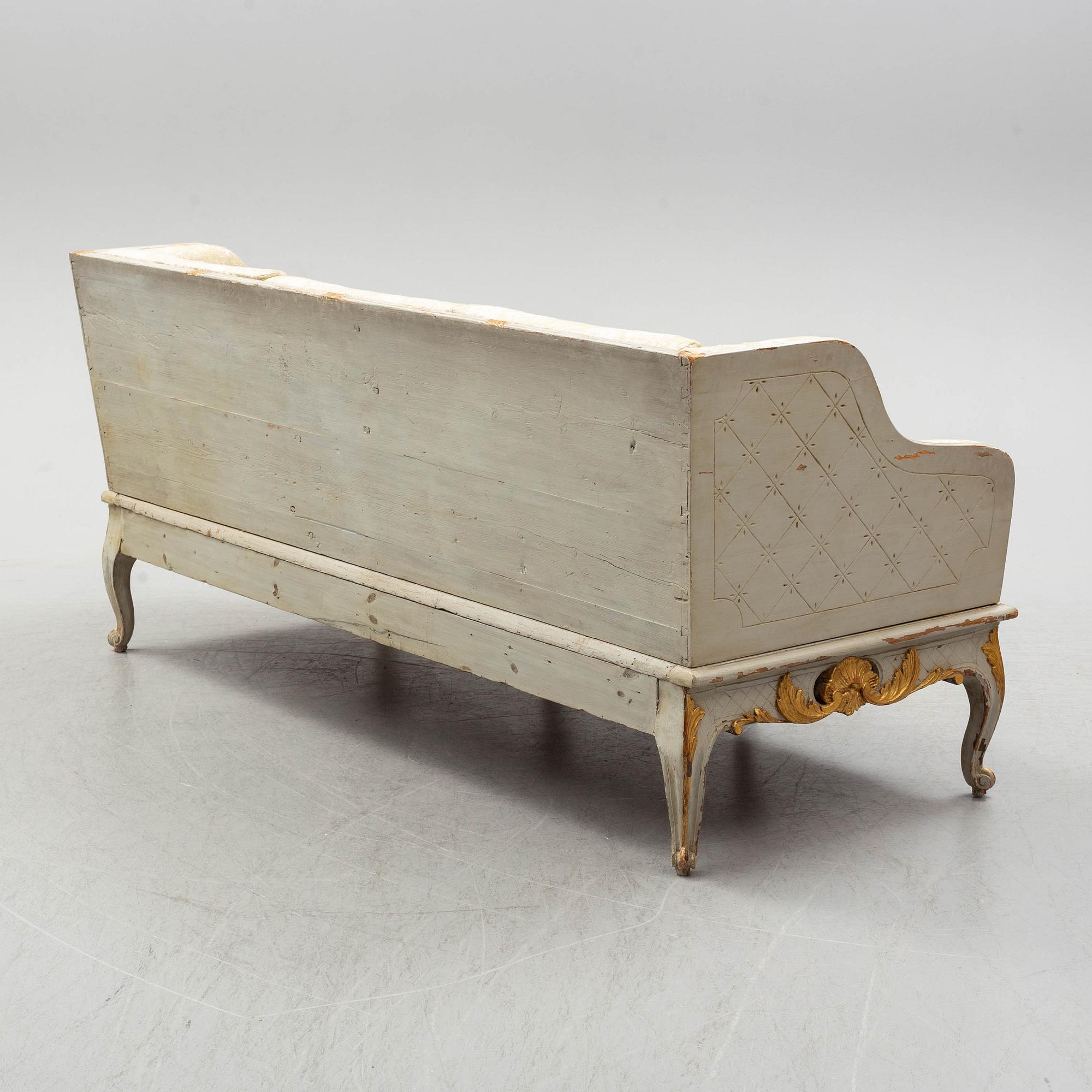 TRÅGSOFFA, rokokostil, 1800-talets slut.