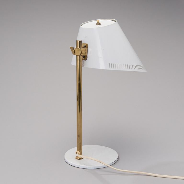 PAAVO TYNELL, BORDSLAMPA, 9227. Märkt Taito Idman VM 424.