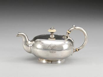 393. TEKANNA, silver, St:Petersburg 1873.