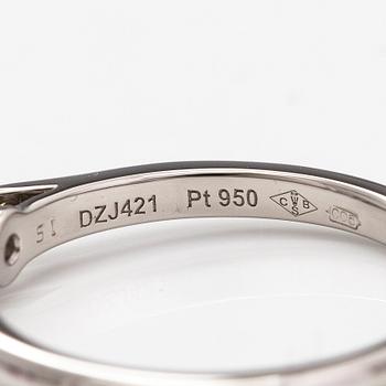 Cartier, Sormus, platinaa ja timantti n. 0.41 ct. Merkitty DZJ421. GIA todistus.