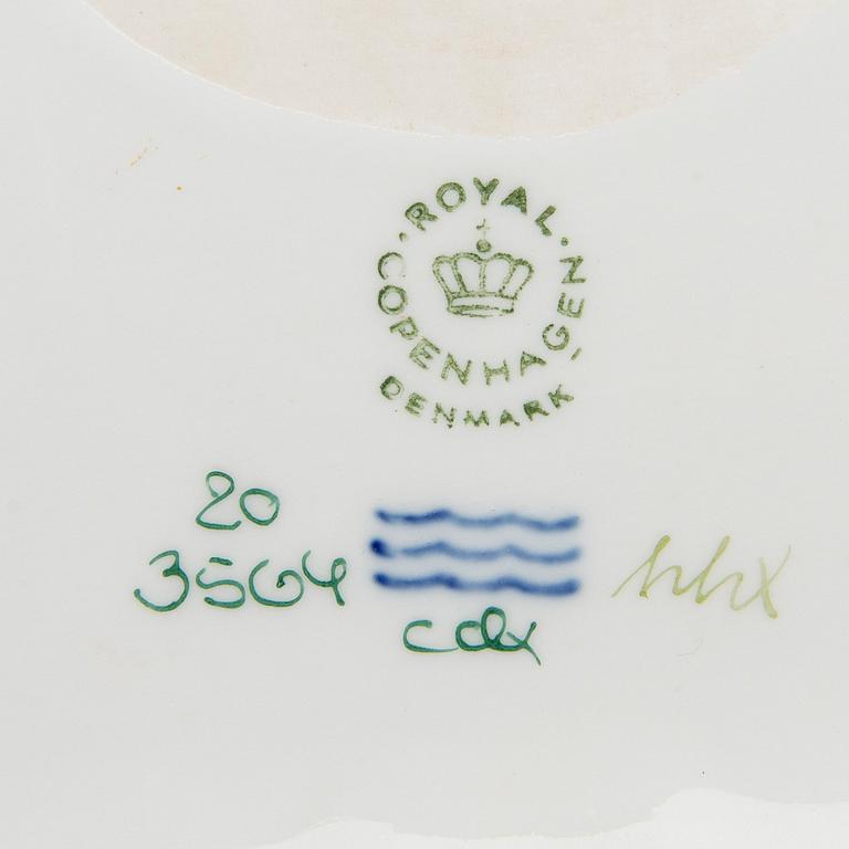 A "FLORA DANICA" PORCELAIN PLATE, Royal Copenhagen, Denmark.