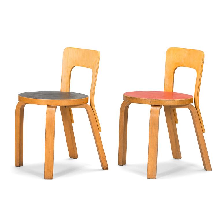 Alvar Aalto, Two 1960s 'N65' children's chairs for O.Y. Huonekalu- ja Rakennustyötehdas A.B.