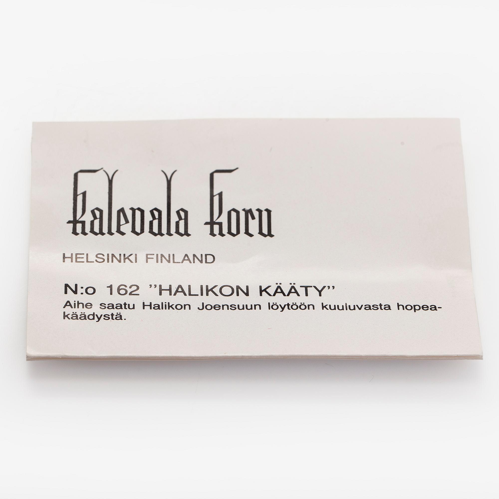 Kalevala Koru, "Halikon kääty", necklace and bracelet, silver, 1988.