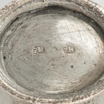 Pikari, hopea, osittain kullattu, kaksinkertainen lyönti, tunnistamaton mestarileima GH, todenn. Baltia 1700-luku.