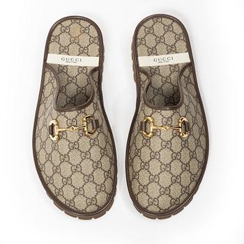 Gucci, tofflor, storlek 11.