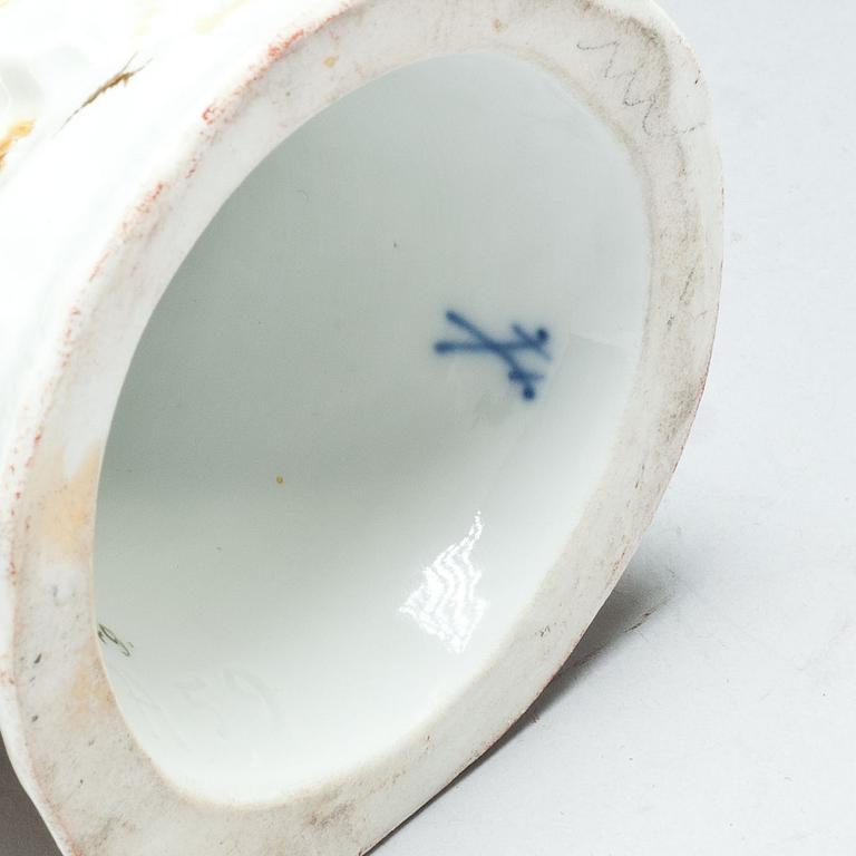 UPPSATSSKÅL, porslin, Meissen. Omkring år 1900.