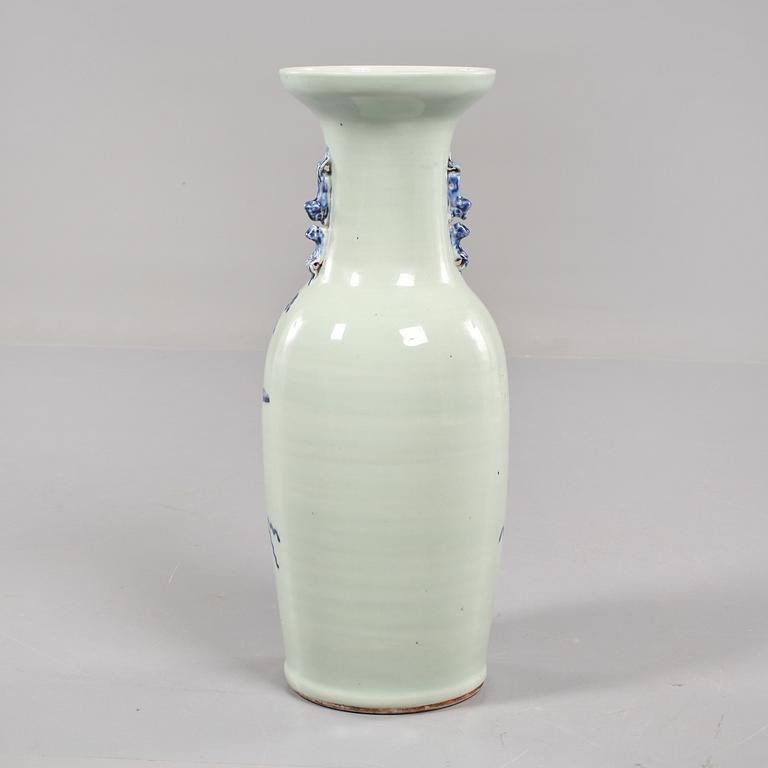 VAS, porslin, Kina, omkring sekelskiftet 1800/1900.