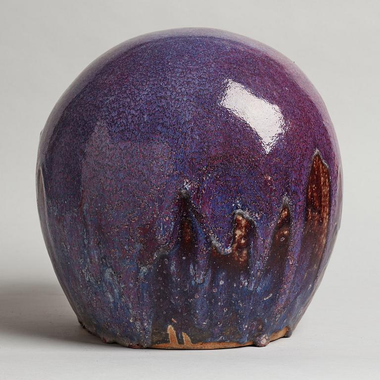 ULLA & GUSTAV KRAITZ, a stoneware "Sphere" sculpture, Förslöv 1983.