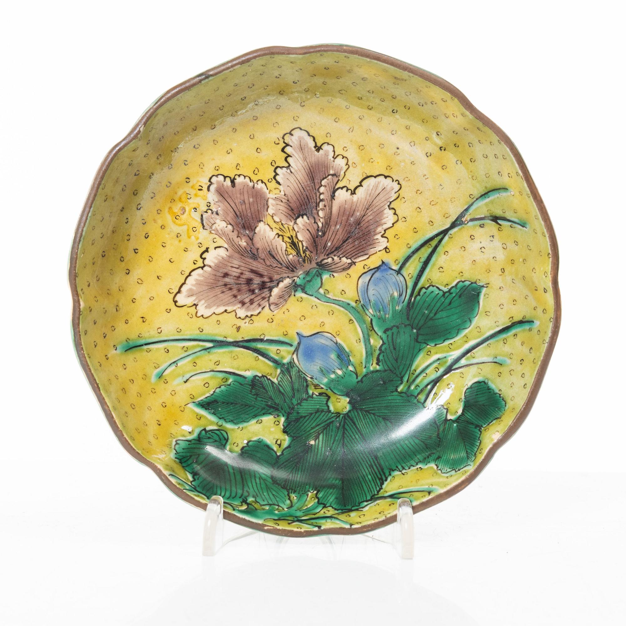 Skålfat, Kutani, "Yoshidaya revival", Edo, tidigt 1800-tal.