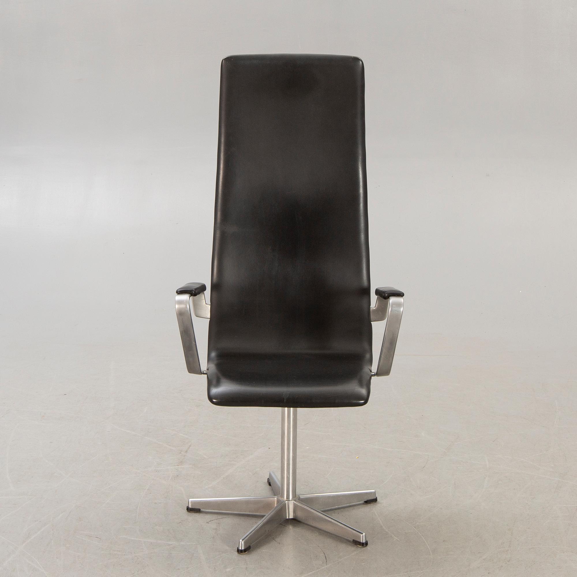 Arne Jacobsen, skrivbordsstol "Oxford" för Fritz Hansen Danmark  1992.