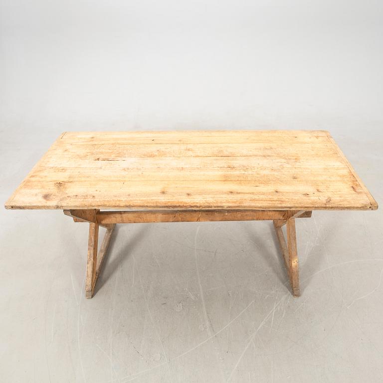 Table, first half of the 20th century.
