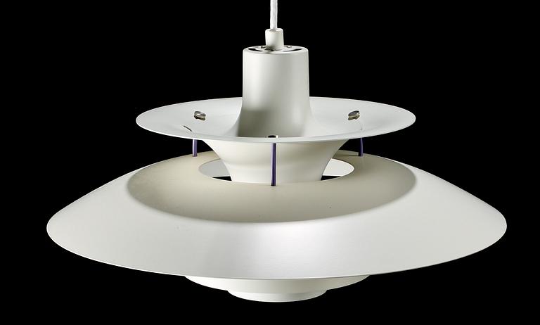 TAKLAMPA, "PH 5", Poul Henningsen för Louis Poulsen, Danmark. Höjd ca 28 cm.