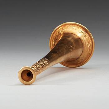 An English 19th century gold hunting-horn, marked Henry Potter & Co., London 1878.