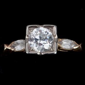 RING, 18K guld, diamanter. 1920 t.