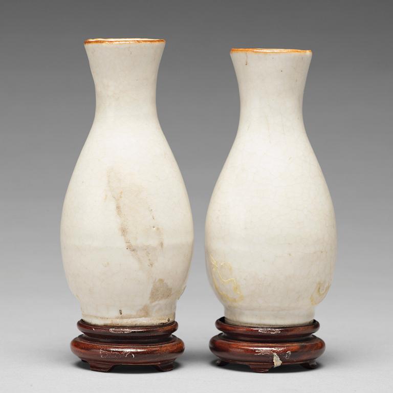 A pair of ge-glazed vases, Ming dynasty, 17th Century.