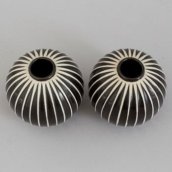 A par of second half of the 20th century 'Domino' vases by Stig Lindberg.