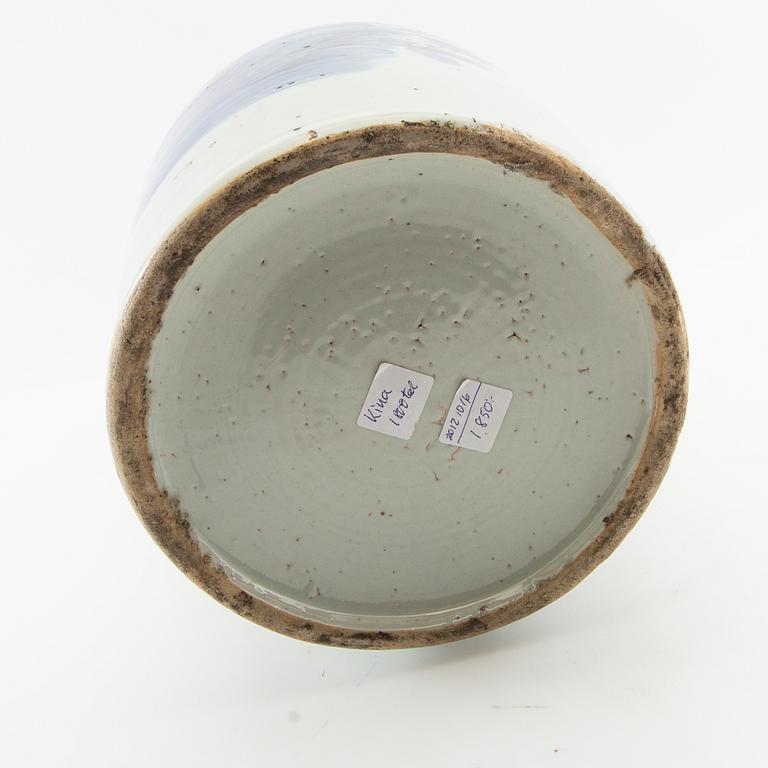 Vases 2 pcs China 20th century porcelain.