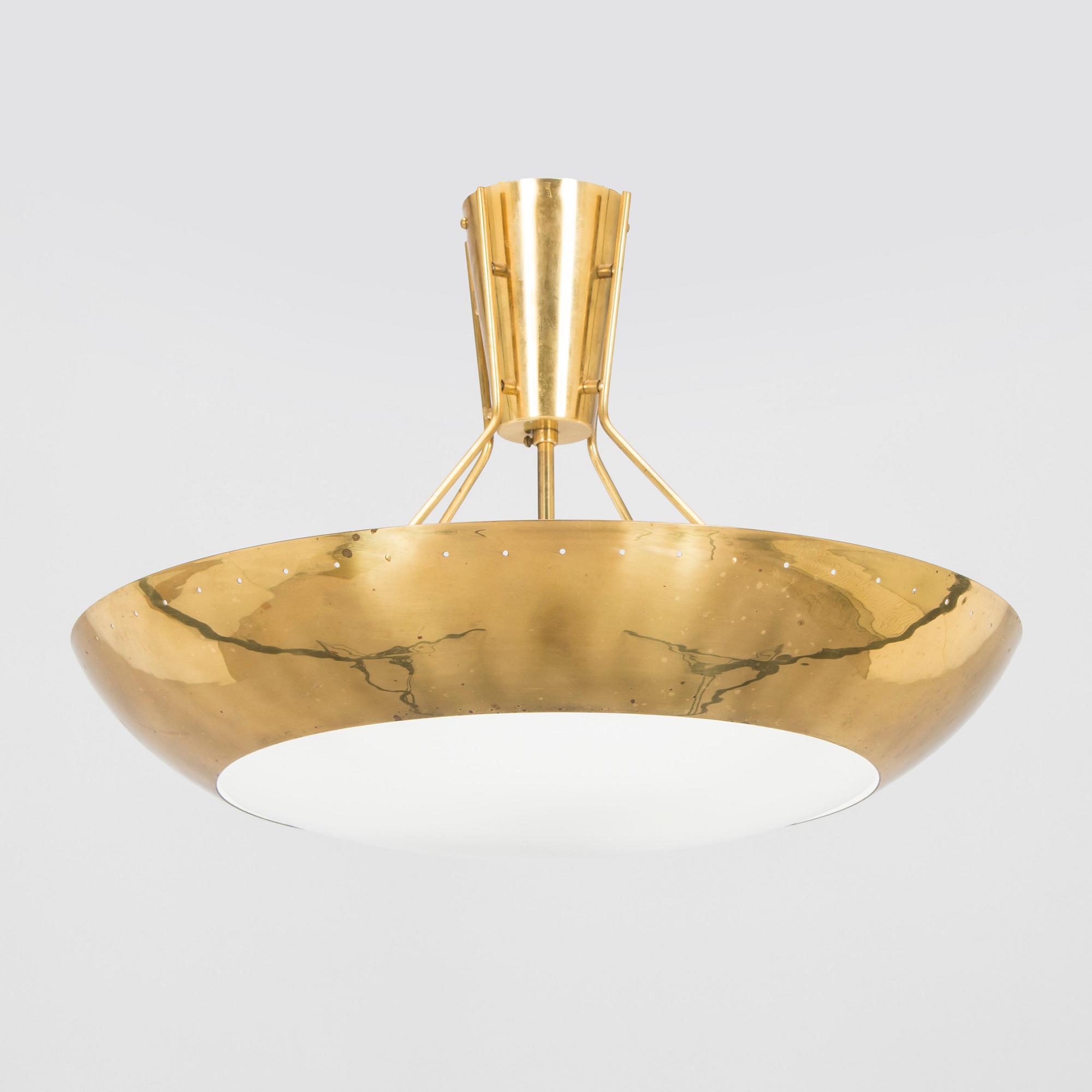 Taklampa, modell ER 163, Itsu 1900-talets mitt.