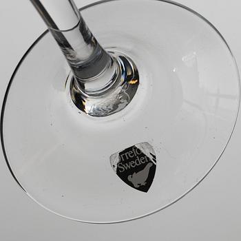 Gunnar Cyrén, 17 champagne flutes, 'Helena', Orrefors.