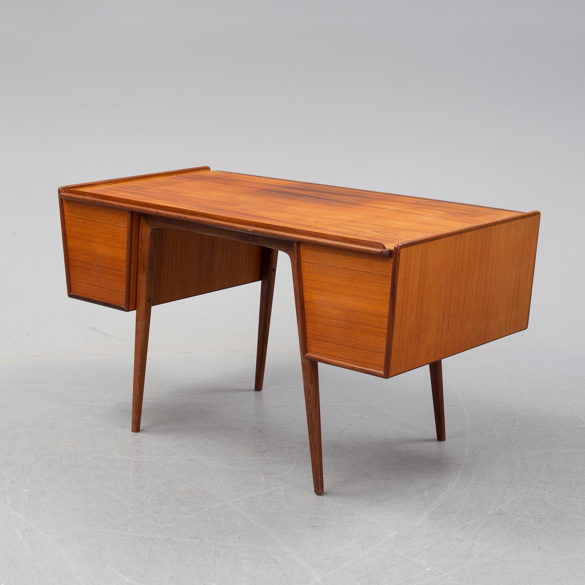 An 'Uddebo' writing desk by Svante Skogh for Balder, 1950's.