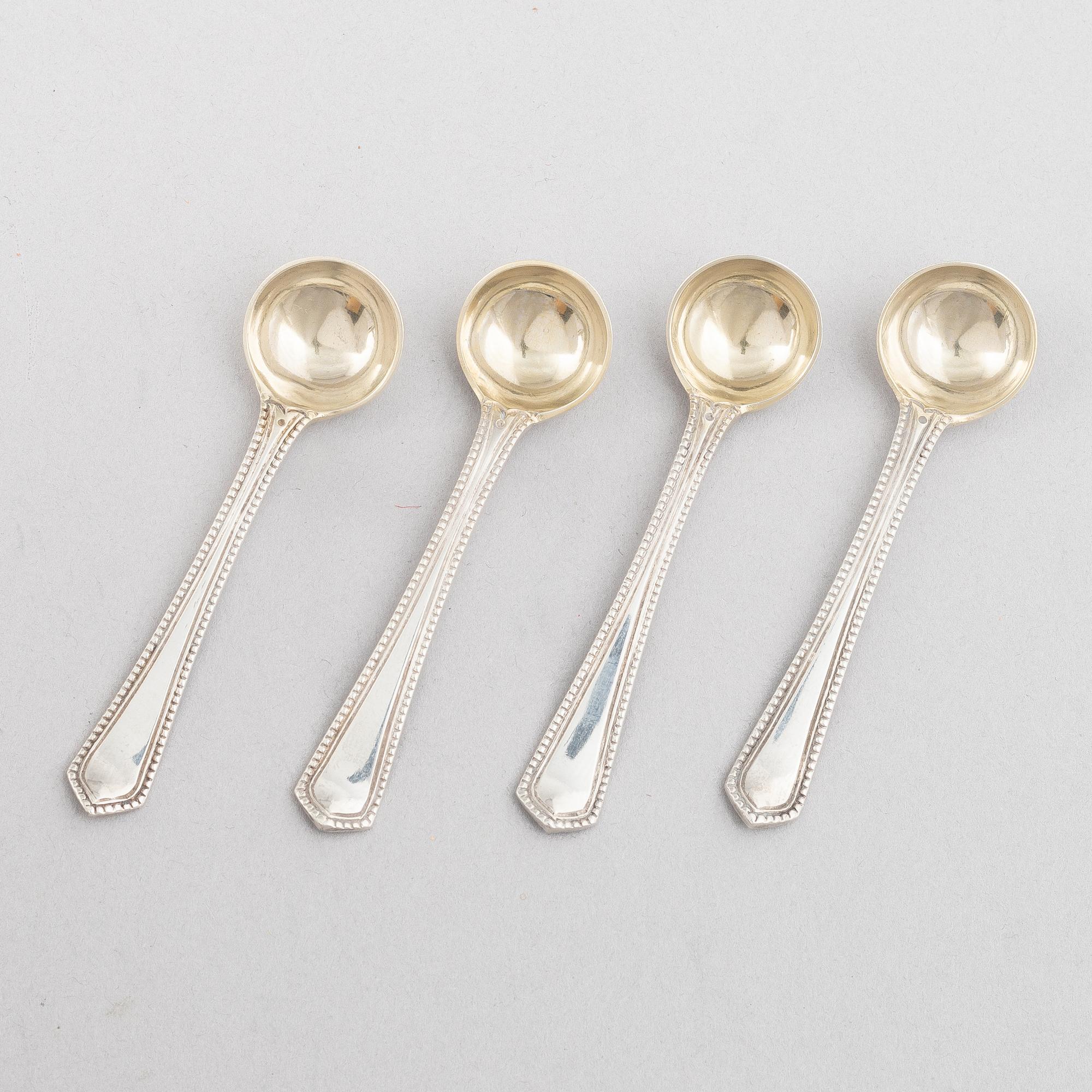 Four English Silver Salt Cellars, mark of William Evans, London 1883.