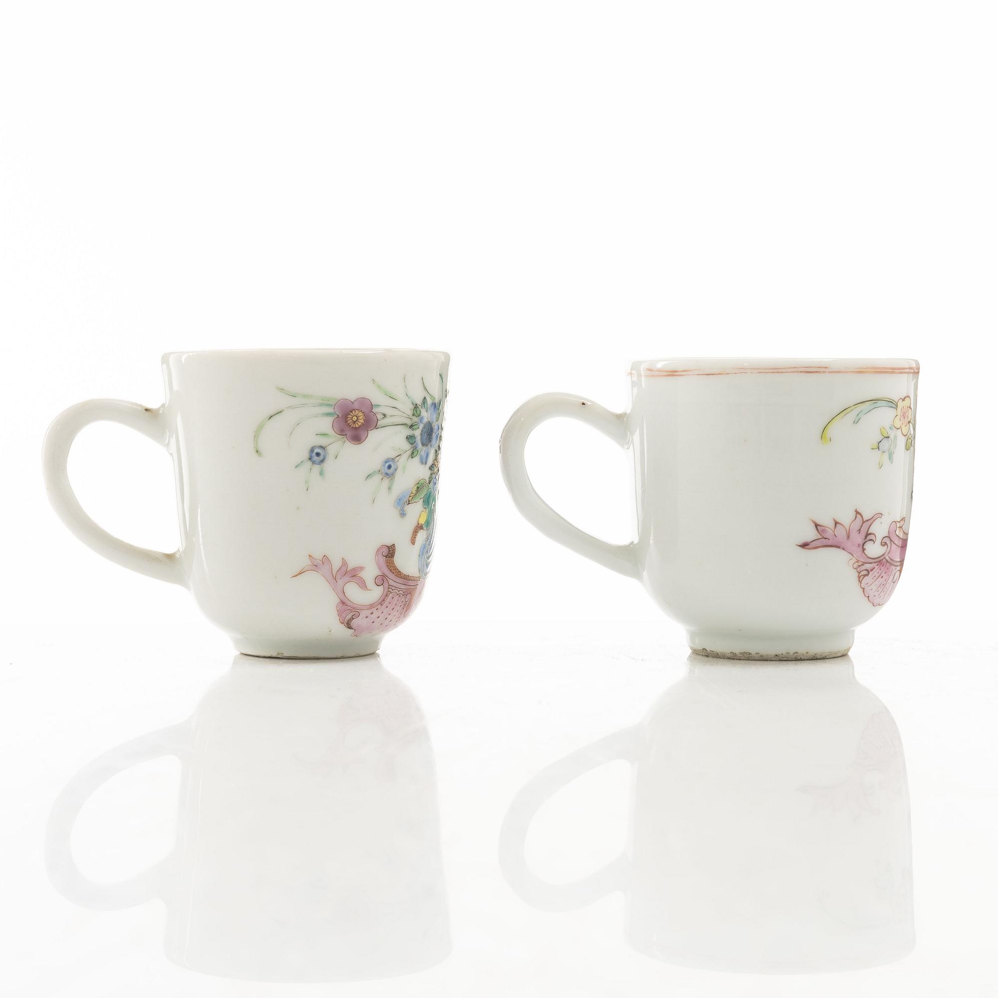 Tallrik och två koppar, porslin, Kina, Qingdynastin, Qianlong (1736-95).