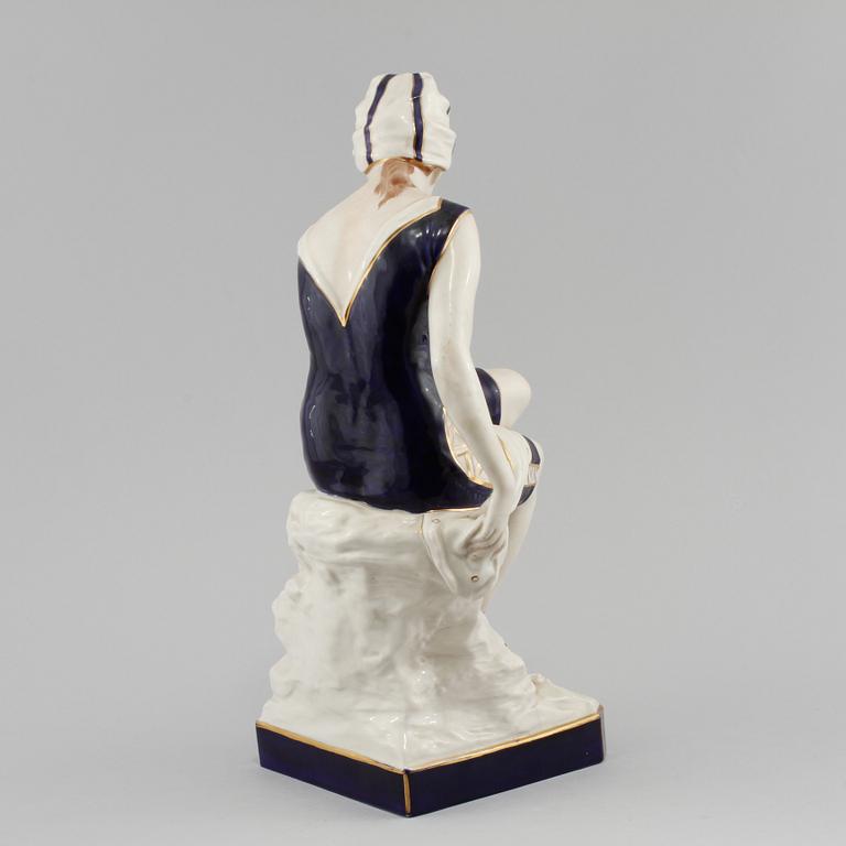FIGURIN, porslin, Royal Dux, 1900-talets första hälft.