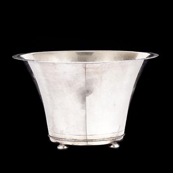 VAS, silver. G.A.B 1945. 470g.