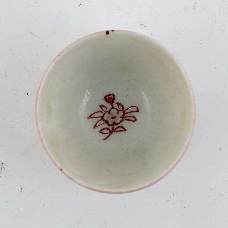 Kopp med fat, porslin, Japan, Edo, 1700/1800-tal.