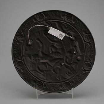 DEKORATIONSSKÖLD, gjutjärn, fornnordisk stil, 1800-talets slut.