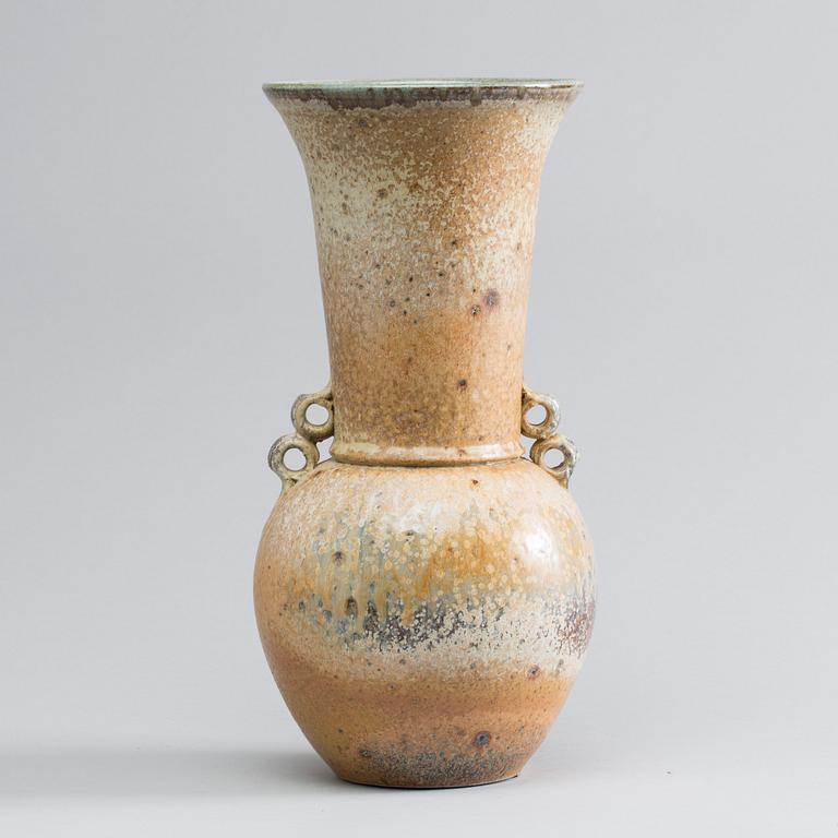 A 20th CENTURY AAGE BIRCK STONEWARE VASE.