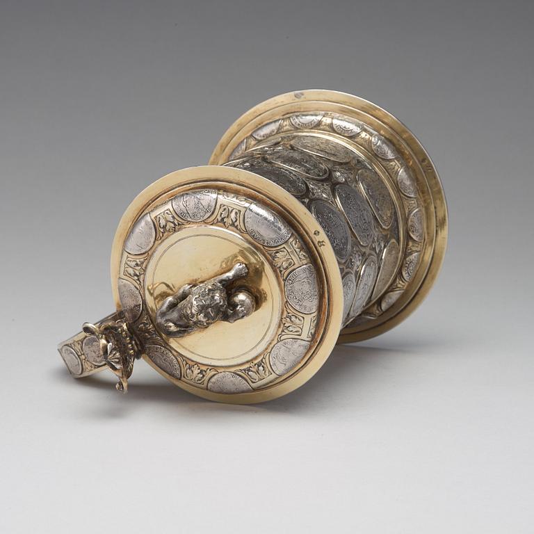 Andreas Haidt, dryckeskanna, silver, Danzig (verksam 1689-1699). Barock.