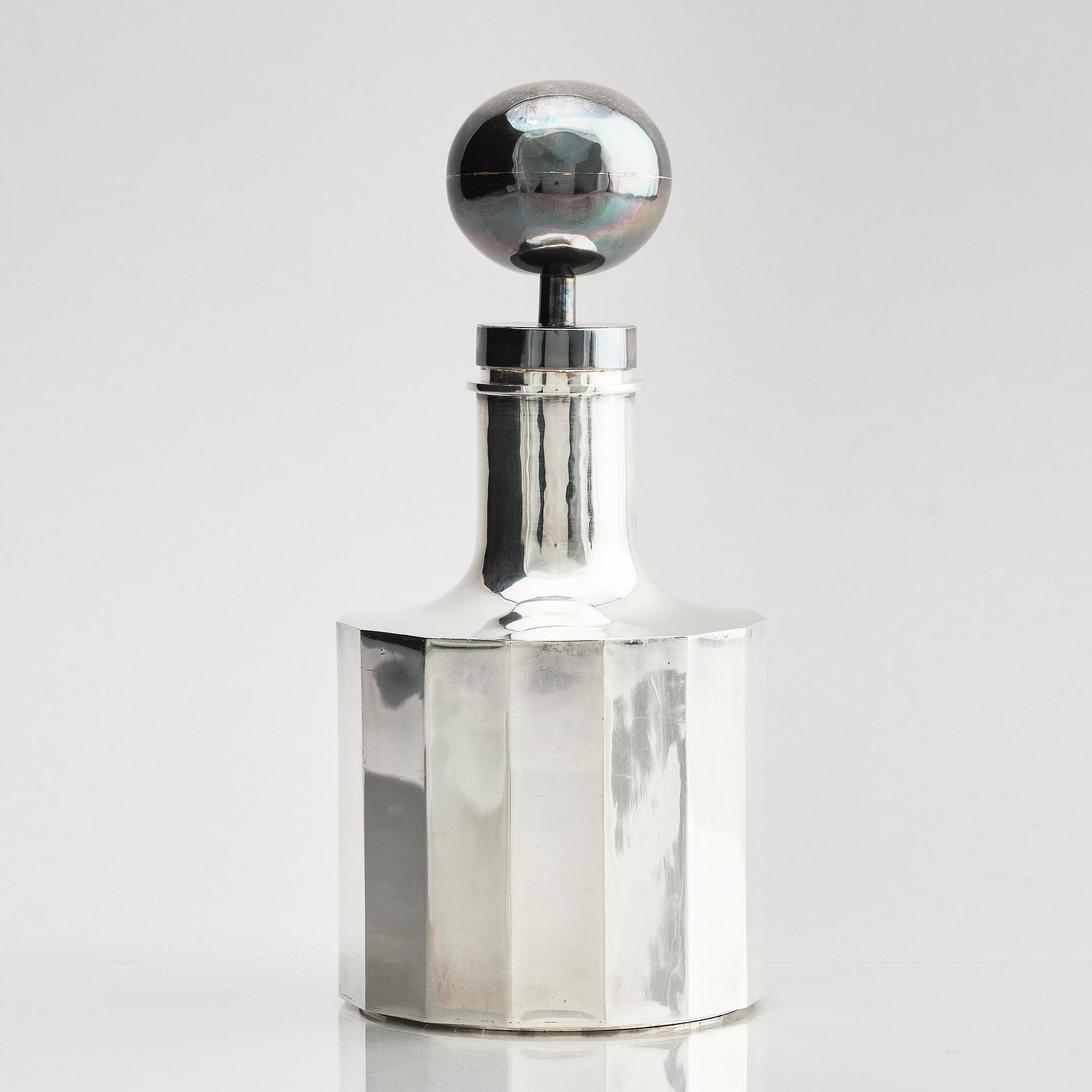 Jan Ante Dahlstedts Silversmedja, a silver decanter with lid, Umeå, Sweden, 1966.