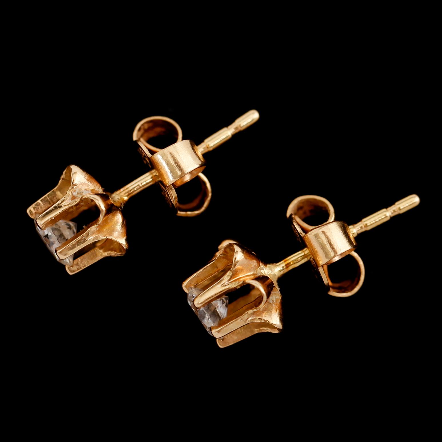 ÖRHÄNGEN, 1 par, 18 k guld, med briljanter tot 0.36 ct.