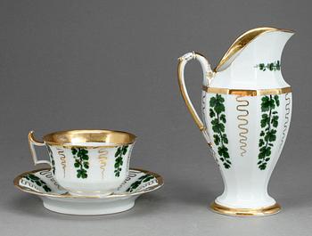 SERVIS, 12+4 delar, porslin, Meissen liknande märkning, 1800-tal.