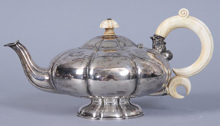 TESERVIS, 4 delar, silver, stmpl "A. D. VERSCHUUR", Holland, 1900-tal.