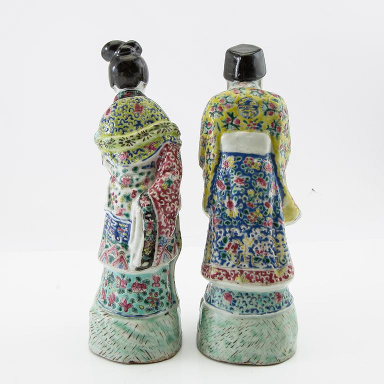 Figure no. 2 pcs. China, late 19th century porcelain.