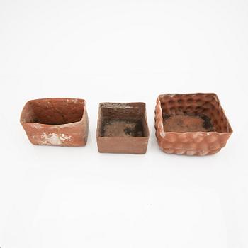 Signe Persson-Melin, a set of three ceramic bowls one signed and dated 02.