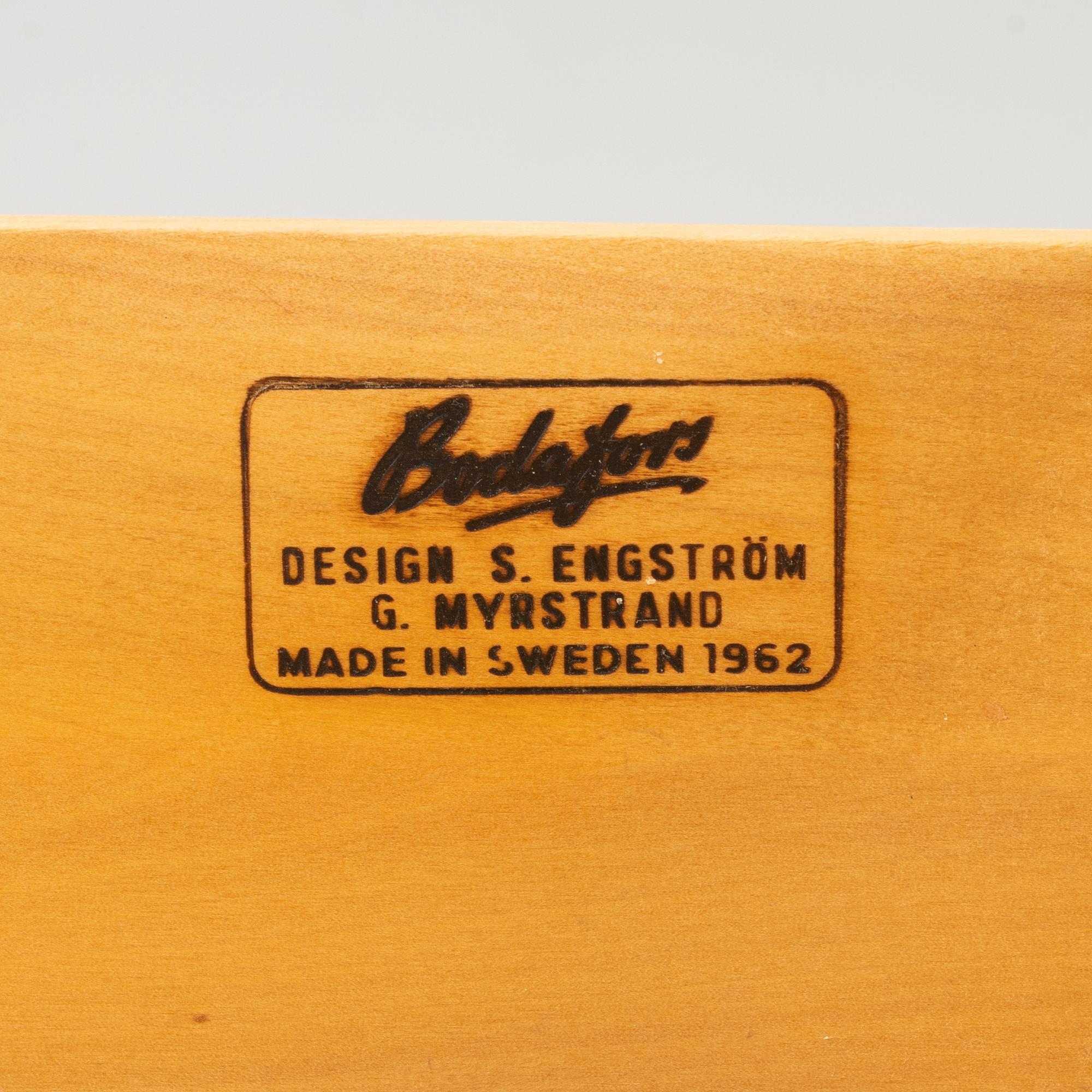 Sven Engström och Gunnar Myrstrand, an oak veneered sideboard, for Bodafors, dated 1962.