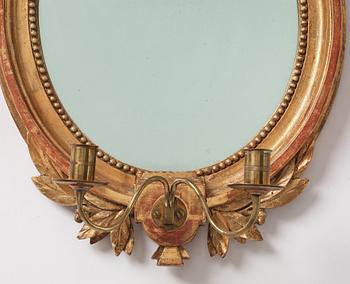Spegellampetter, ett par, för två ljus, av Jonas Frisk (spegelfabrikör i Stockholm 1805-1824), Sengustavianska.