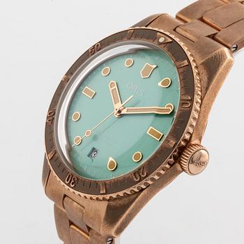 Oris, Divers, Sixty-five, Cotton Candy, wristwatch, 38 mm.